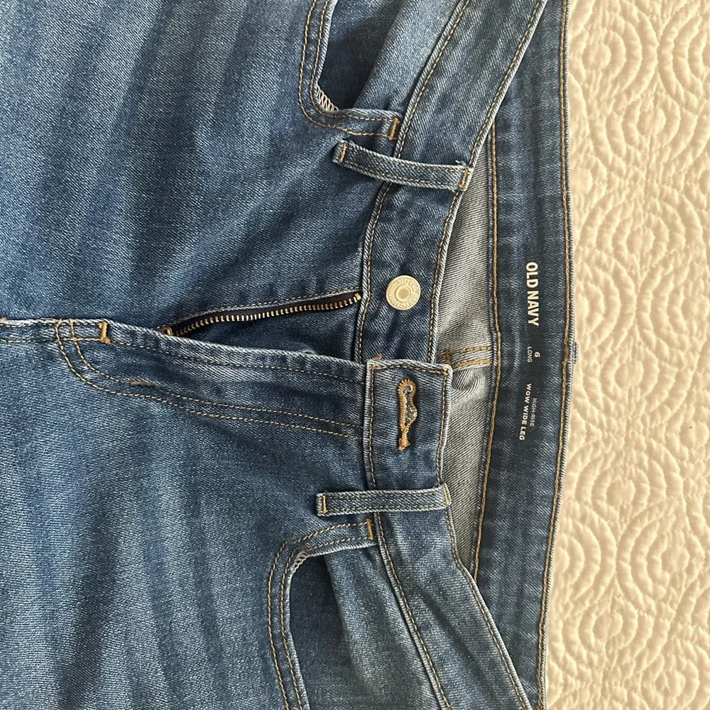 EUC Old Navy Wow Wide Leg Jeans in Deep Blue Size 4 Tall - Picture 3 of 3